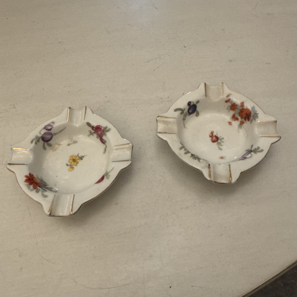 Set Of 2 Vintage Victoria China Czechoslovakian  Mini Ashtrays - Floral Pattern